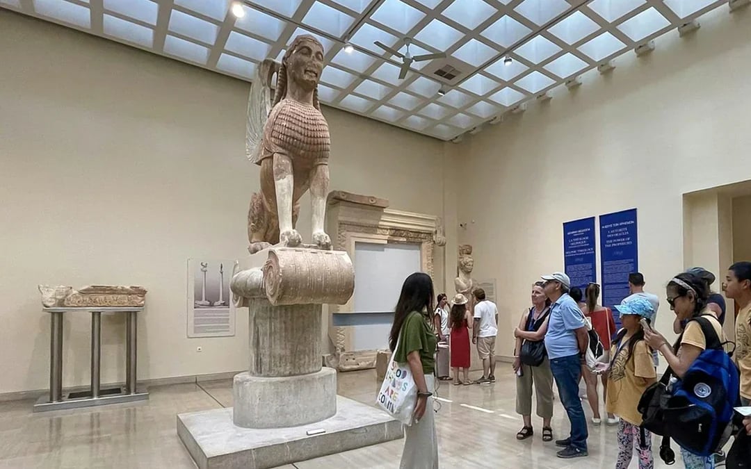 From Athens: Delphi & Arachova Day Tour with Expert Guide & Entry Tickets Image 6