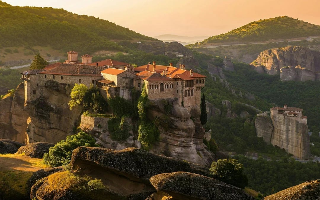 From Athens: Delphi & Meteora 2-Day Guided Tour with Hotel Stay Image 5