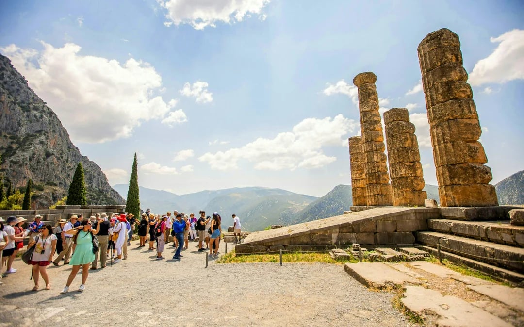 From Athens: Delphi & Meteora 2-Day Guided Tour with Hotel Stay Image 8