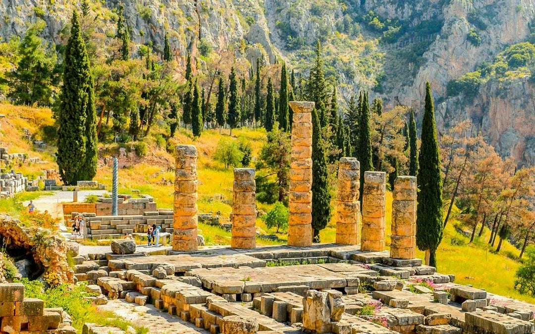 From Athens: Delphi & Meteora 2-Day Guided Tour with Hotel Stay Image 9