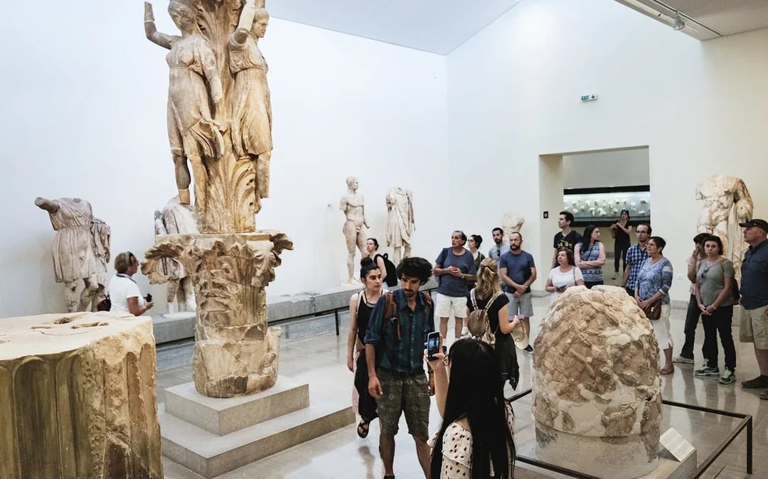 From Athens: Delphi Virtual Reality Audio Guided Tours with Tickets & Transfers Image 3