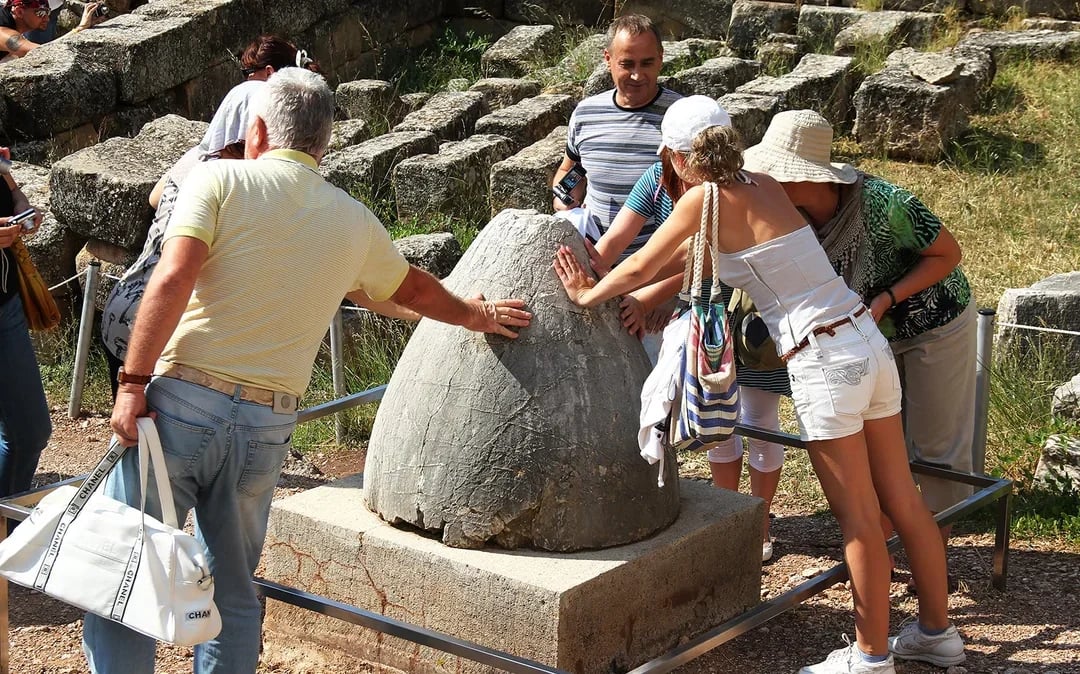 From Athens: Delphi Virtual Reality Audio Guided Tours with Tickets & Transfers Image 4