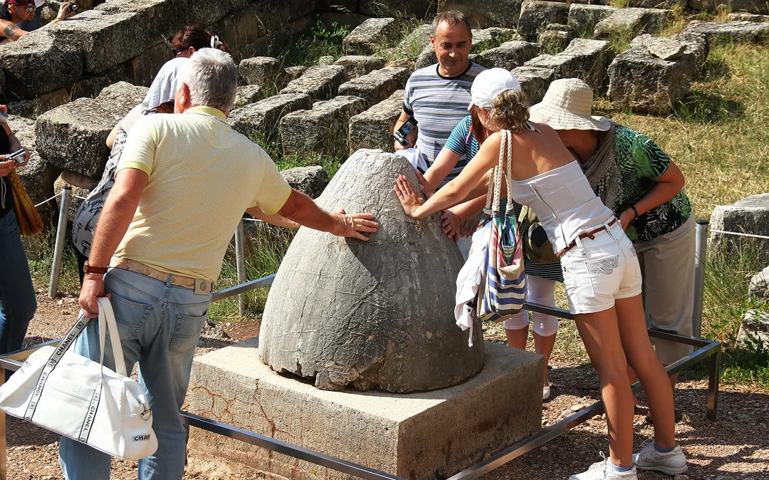 From Athens: Delphi Virtual Reality Audio Guided Tours with Tickets & Transfers Image 4