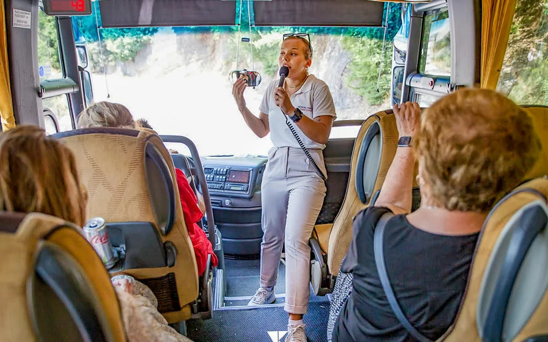 From Athens: Meteora Monasteries & Caves Full-Day Trip with Lunch Image 2