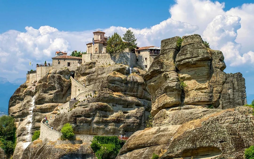 From Athens: Meteora Monasteries & Caves Full-Day Trip with Lunch Image 11