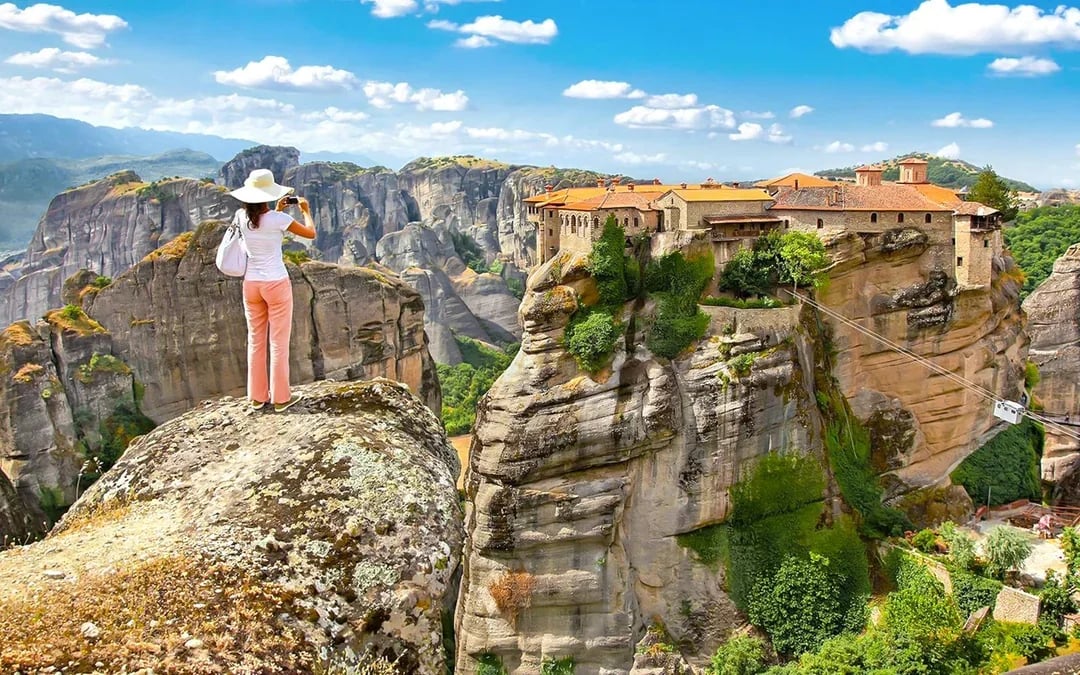 From Athens: Meteora Monasteries & Caves Full-Day Trip Image 12