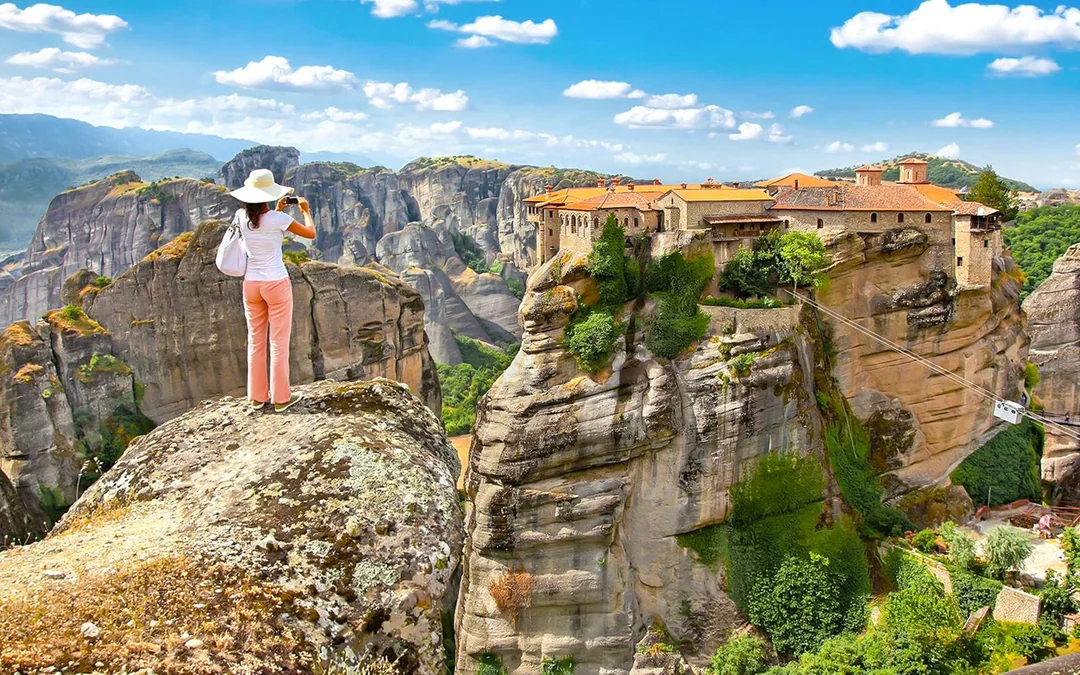 From Athens: Meteora Monasteries & Caves Full-Day Trip Image 12