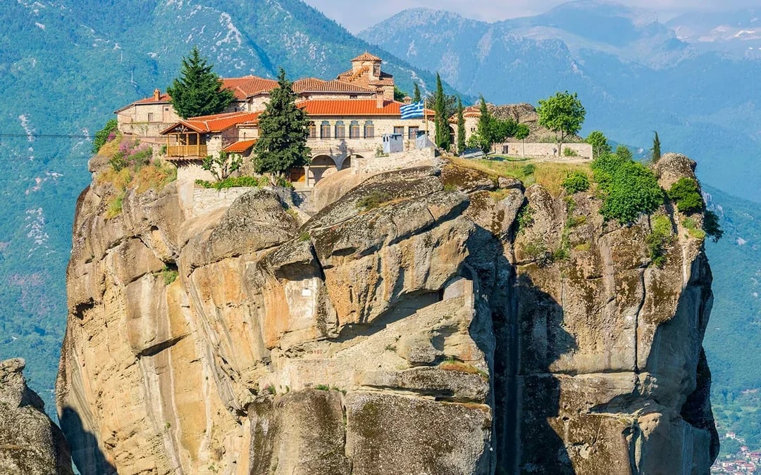 From Athens: Meteora Monasteries & Caves Full-Day Trip Image 8