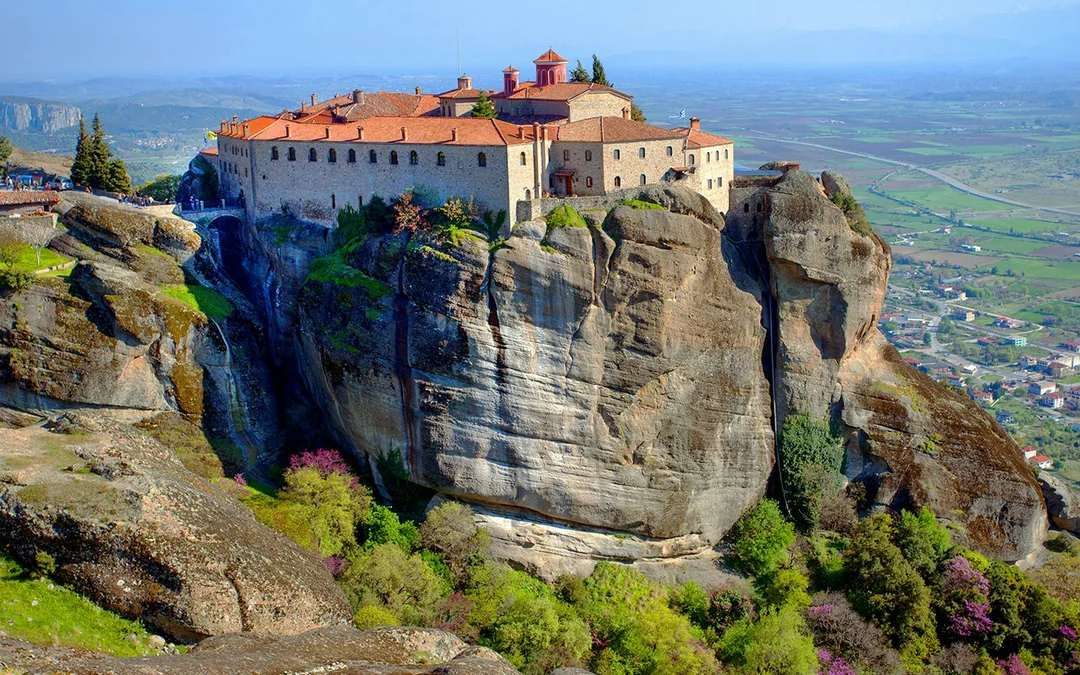 From Athens: Meteora Monasteries Visit and Hermit Caves Tour Image 2