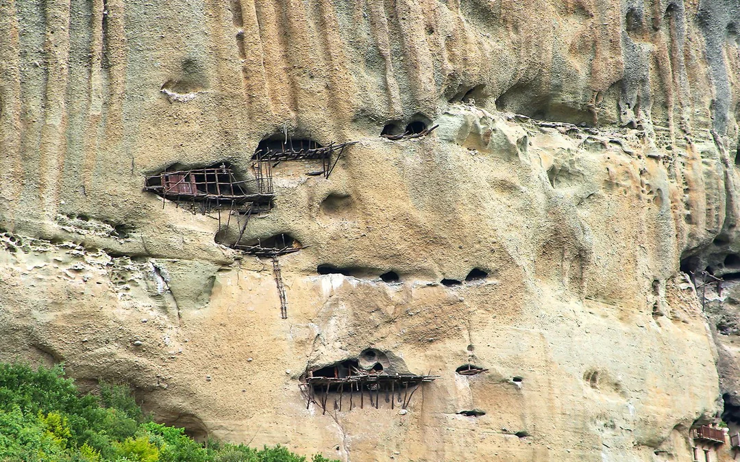 From Athens: Meteora Monasteries Visit and Hermit Caves Tour Image 5