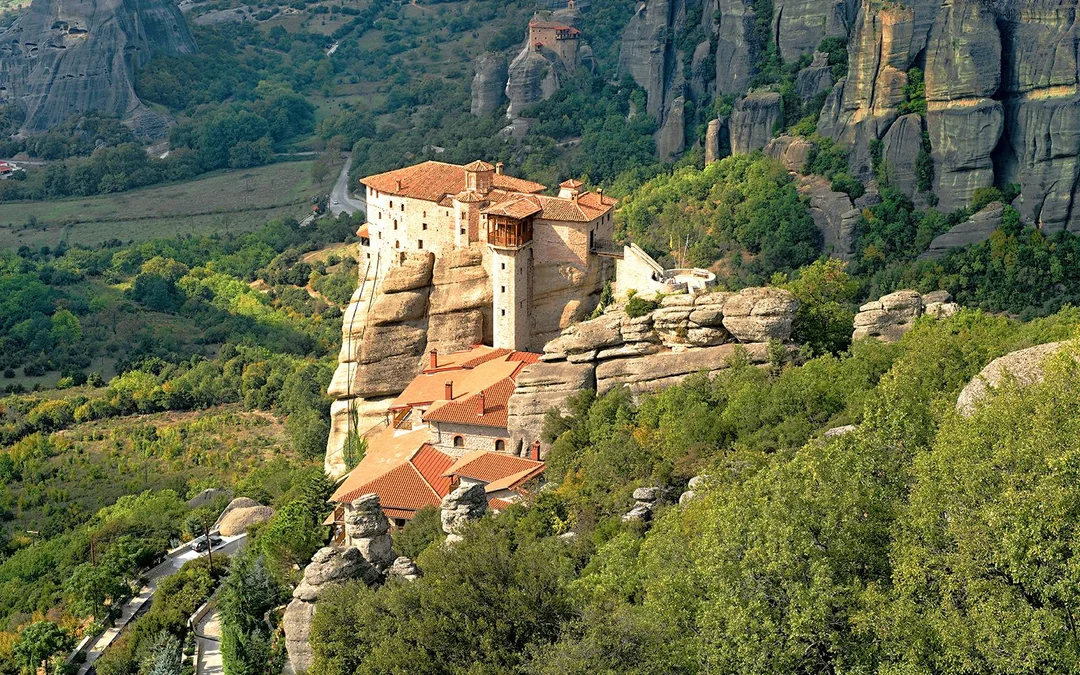 From Athens: Meteora Monasteries Visit and Hermit Caves Tour Image 8