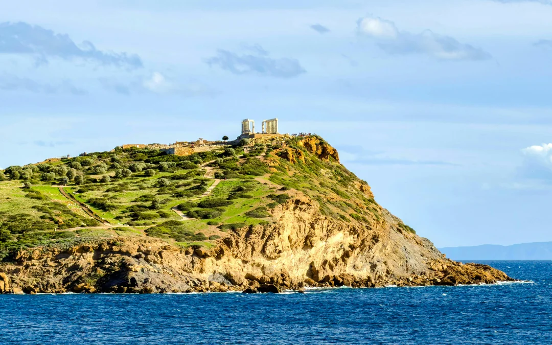 From Athens: Temple of Poseidon & Cape Sounion Sunset Tour with Entry Tickets Image 3