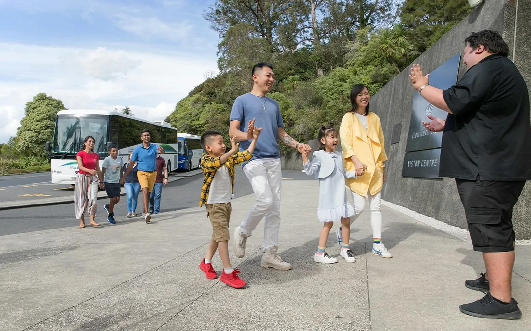 From Auckland: Hobbiton Movie Set & Waitomo Glowworms Caves Signature Guided Tour Image 3