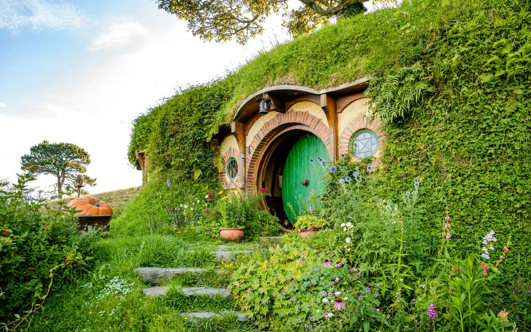 From Auckland: Hobbiton Movie Set Signature Guided Tour Image 2