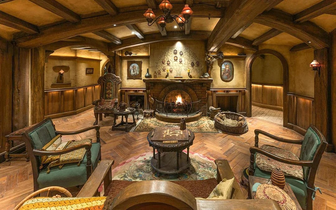 From Auckland: Hobbiton Movie Set Tour with Festive Banquet Lunch Image 3