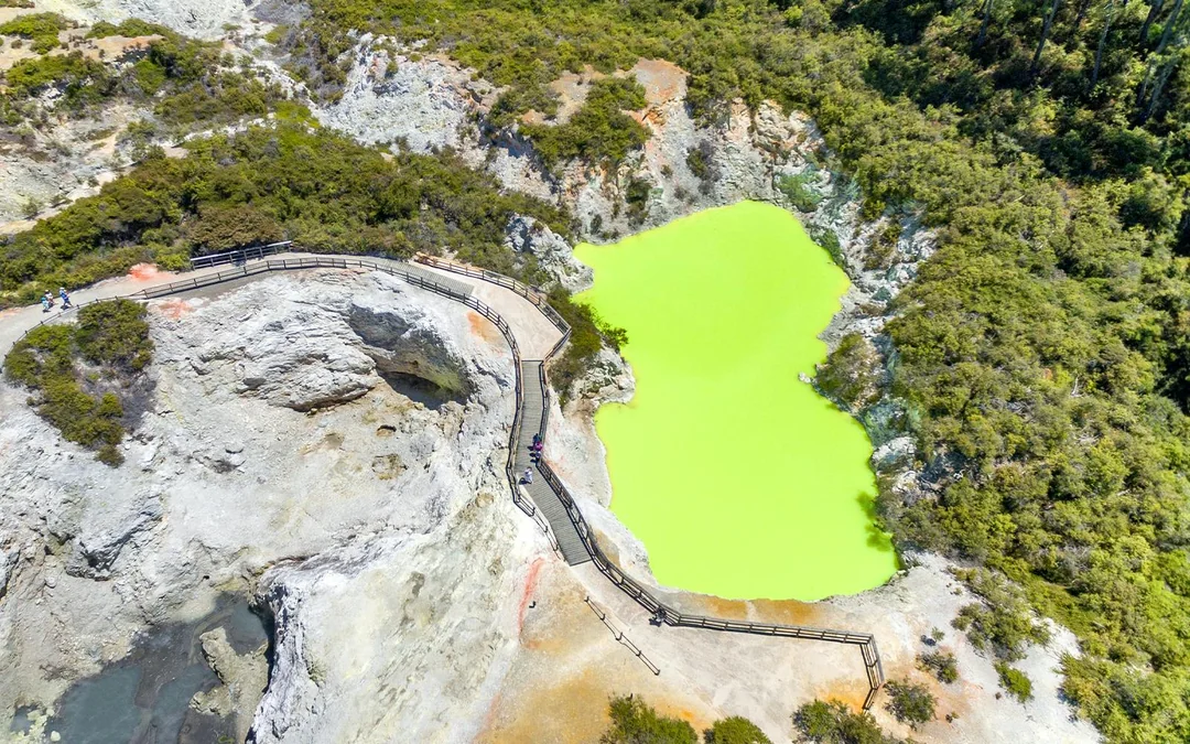 From Auckland: Hobbiton Movie Set, Wai-O-Tapu, & Rotorua Small Group Signature Guided Tour Image 5