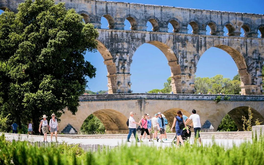 From Avignon: Roussillon, Saint-Rémy-de-Provence, Les Baux-de-Provence & Pont du Gard Image 3