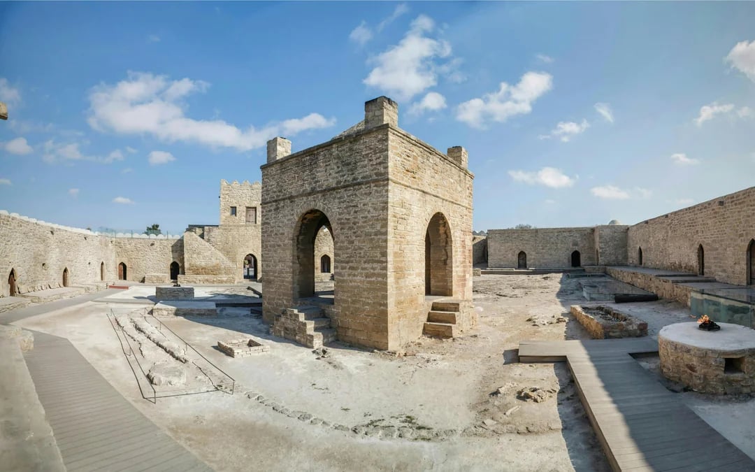 From Baku: Gobustan & Absheron Day Trip With Lunch Included Image 7