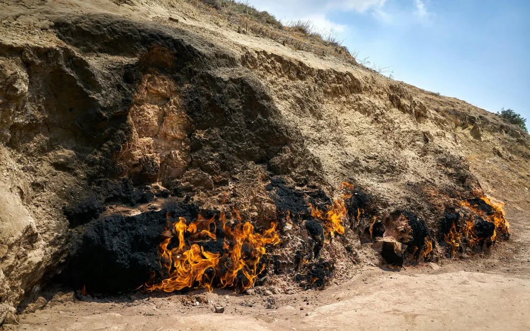 From Baku: Gobustan, Mud Volcanoes, Ateshgah & Yanardag Tour Image 5