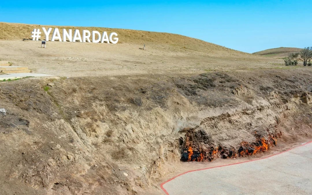 From Baku: Gobustan, Mud Volcanoes, Ateshgah & Yanardag Tour Image 6