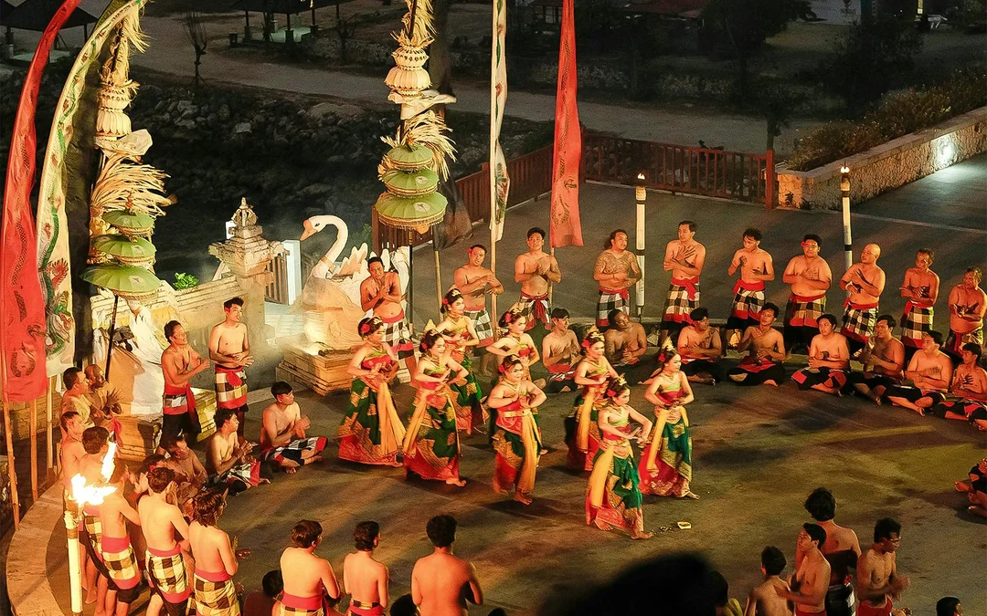 From Bali: Private Tour of Tanah Lot, Uluwatu Temple & Kecak Dance Show at Sunset Image 3