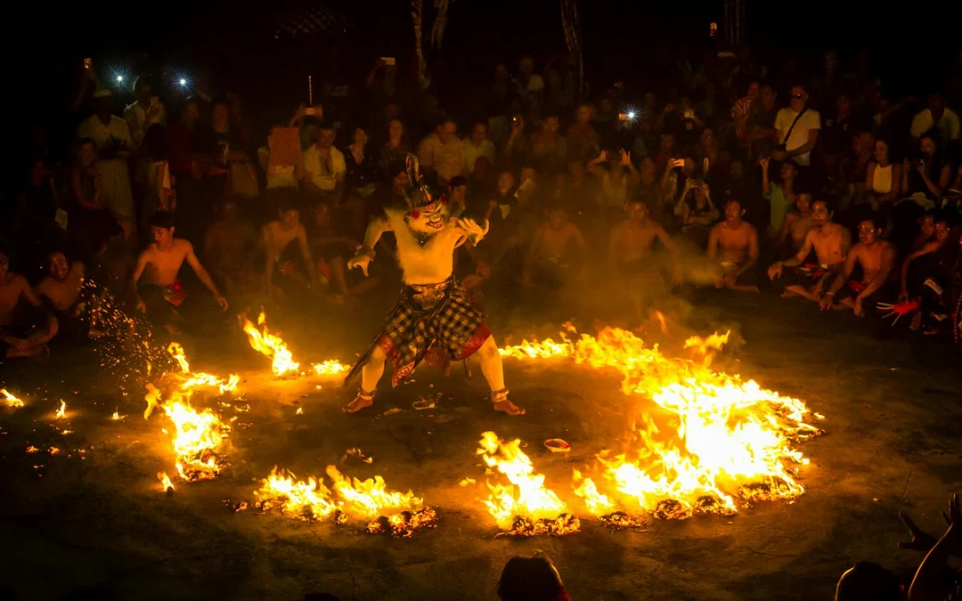 From Bali: Private Tour of Tanah Lot, Uluwatu Temple & Kecak Dance Show at Sunset Image 5