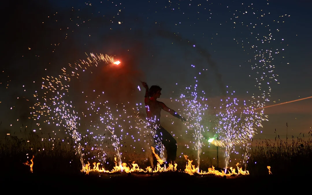 From Bali: Uluwatu Temple Sunset Tour with Kecak & Fire Dance Show Image 8