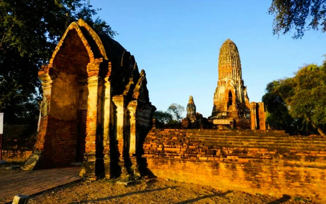 From Bangkok: Ayutthaya Historical Park & Lopburi Monkey Temple Private Day Trip Image 3