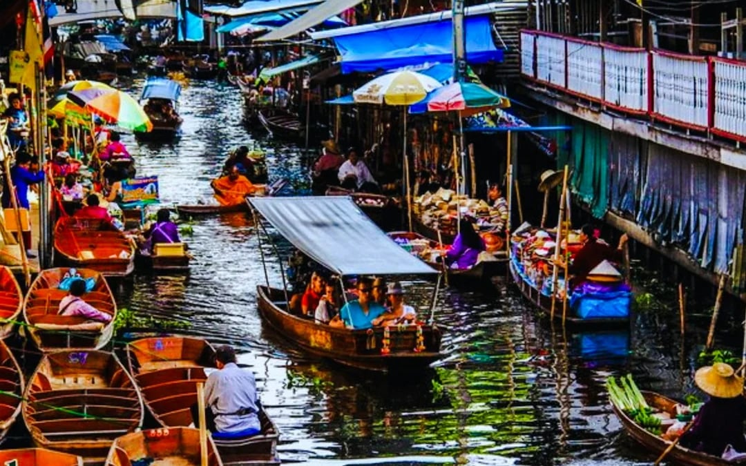 From Bangkok: Damnoen Saduak Floating Market and Maeklong Railway Market Private Van Charter Image 4