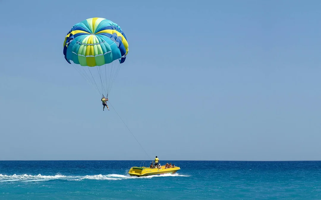 From Bangkok: Pattaya Island Day Trip with Beach Activities & Drone Photos Image 3