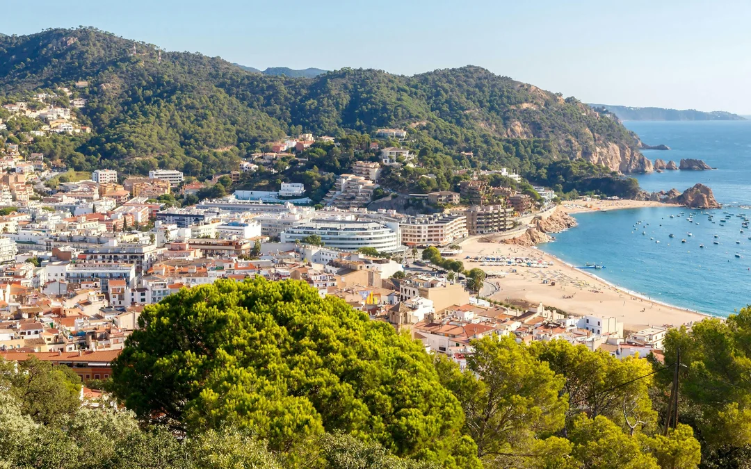 From Barcelona: Girona & Tossa de Mar Day Trip Image 4