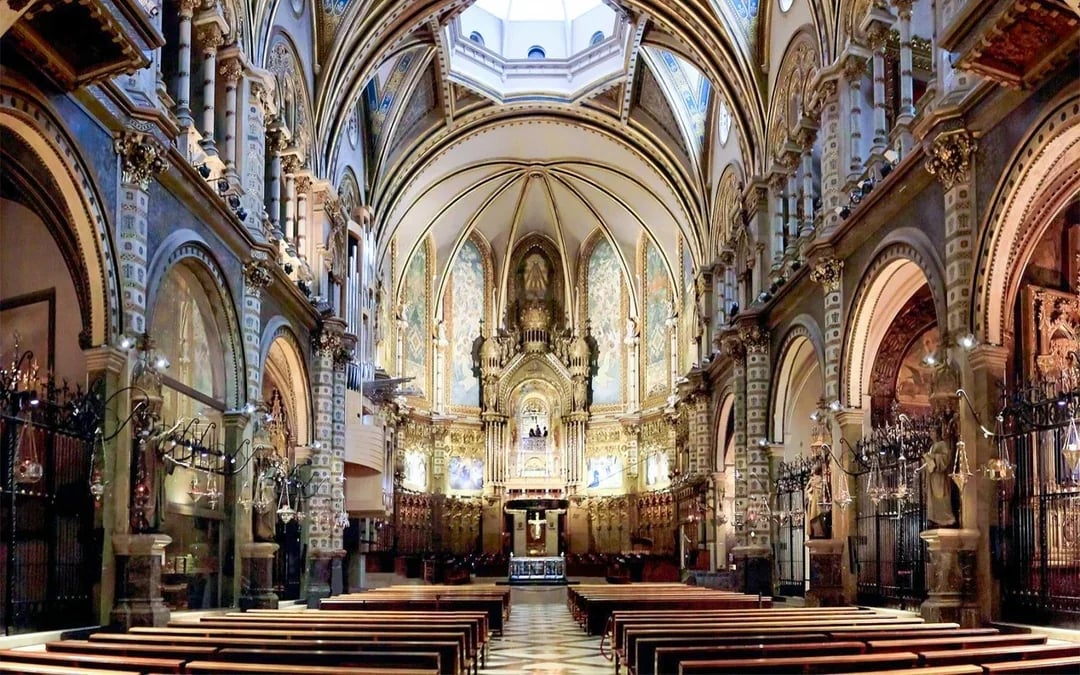 From Barcelona: Montserrat Day Trip & Guided Tour + Black Madonna Access Image 2