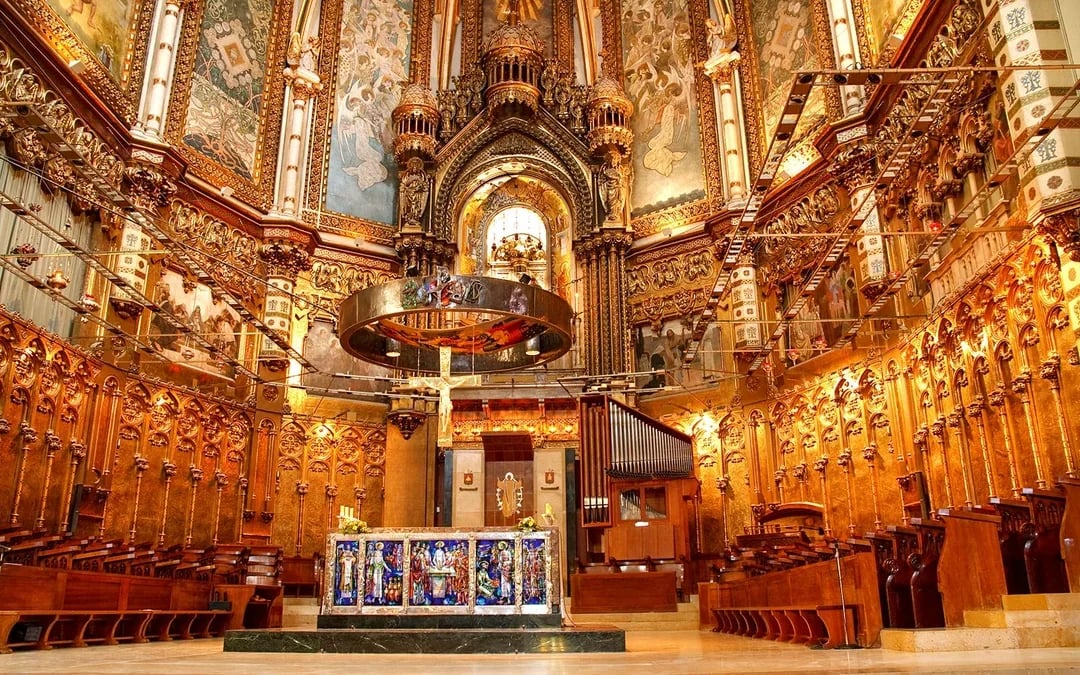 From Barcelona: Montserrat Day Trip & Guided Tour + Black Madonna Access Image 7
