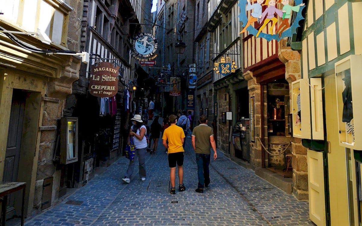 From Bayeux: Small-Group Guided Tour to Mont-Saint-Michel with Transfers and Abbey Entry Image 2