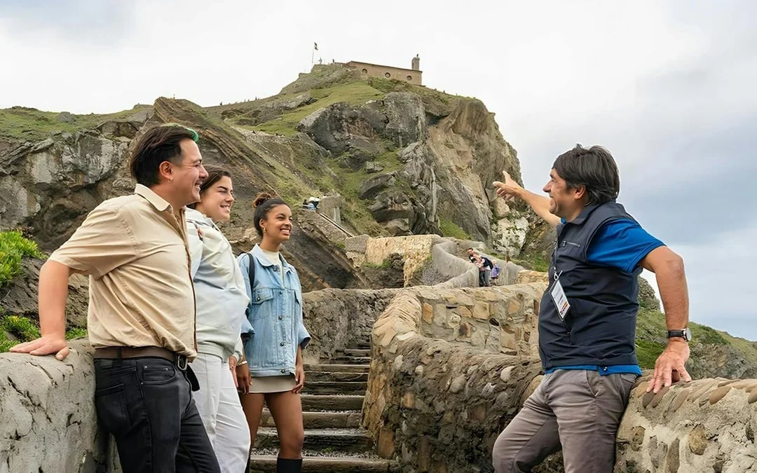 From Bilbao: Gaztelugatxe, Mundaka & Guernica Tour Image 6