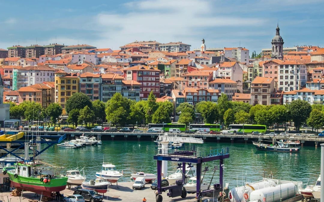 From Bilbao: Gaztelugatxe, Mundaka & Guernica Tour Image 8