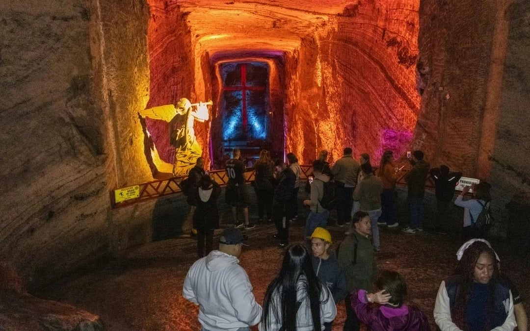 From Bogotá: Salt Cathedral of Zipaquirá Guided Tour Image 3