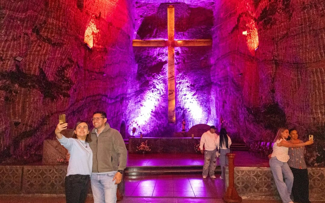 From Bogotá: Salt Cathedral of Zipaquirá Guided Tour Image 8