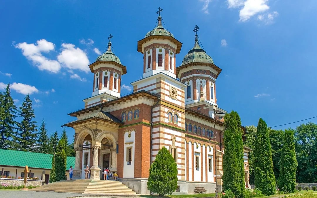 From Brasov: Peles Castle & Cantacuzino Castle (Wednesday Castle) Day Tour Image 5