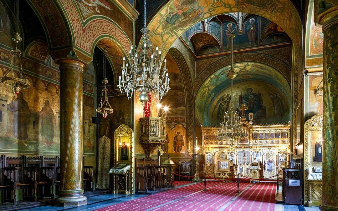 From Brasov: Peles Castle & Cantacuzino Castle (Wednesday Castle) Day Tour Image 6