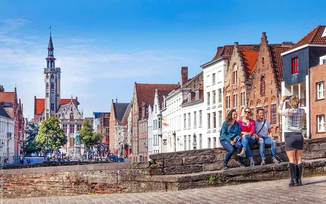 From Brussels: Bruges & Ghent Tour with Cruise & Chocolate Tasting Image 2