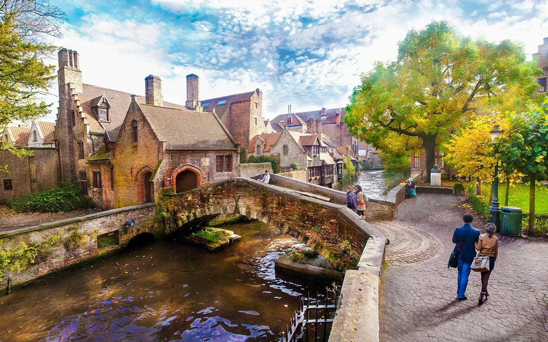 From Brussels: Bruges & Ghent Tour with Cruise & Chocolate Tasting Image 11