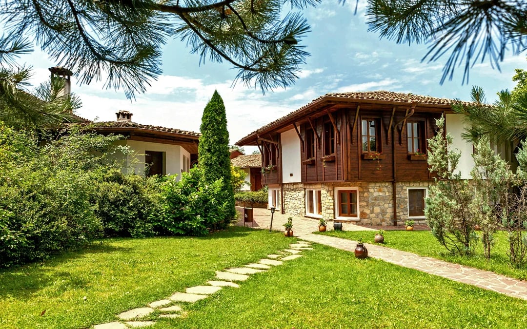 From Bucharest: Arbanassi & Veliko Tarnovo Small-Group Guided Day Trip Image 2