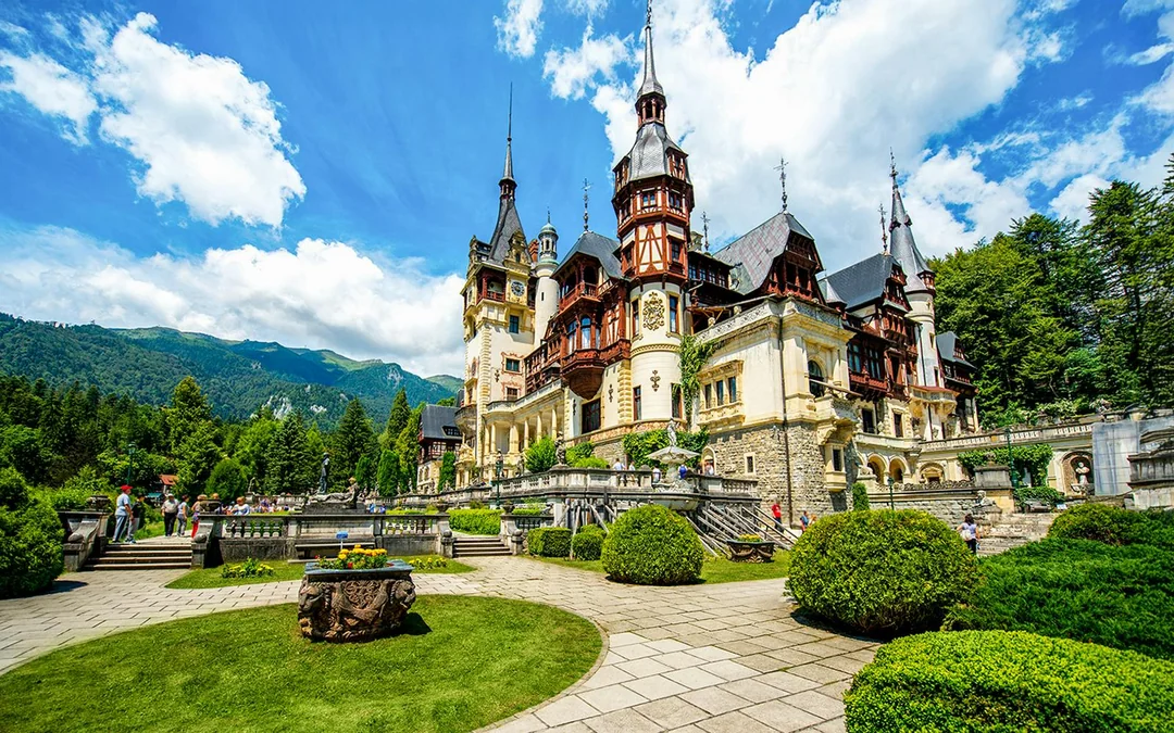 From Bucharest: Bran Castle, Peles Castle & Brasov Full-Day Guided Tour with Castles Audio Guide
Image 1