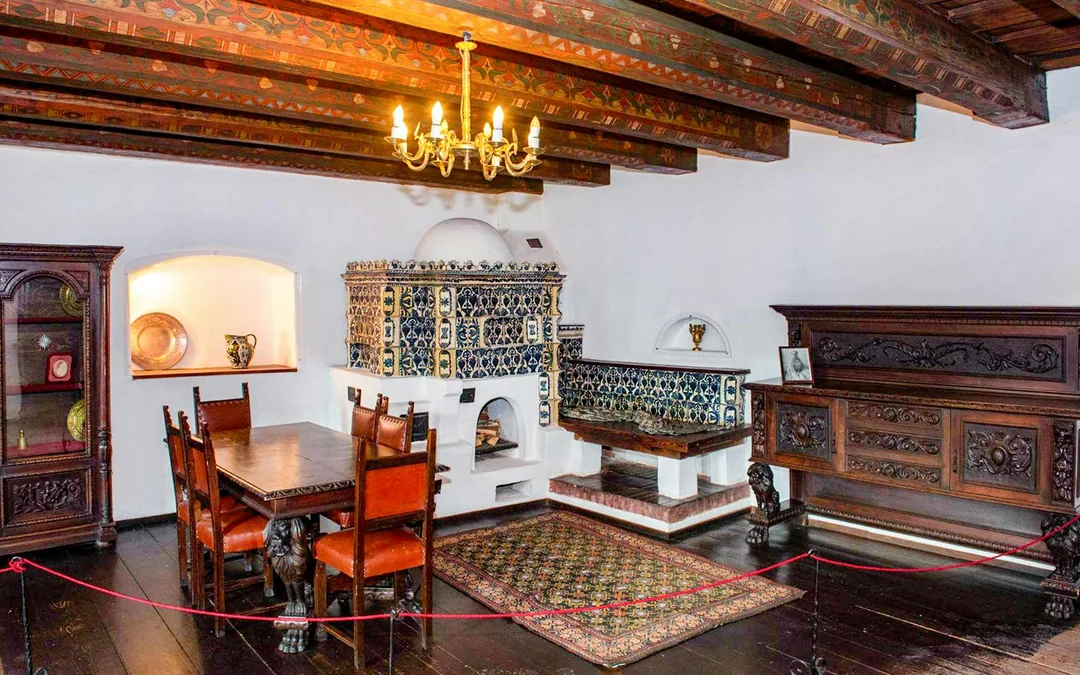 From Bucharest: Bran Castle, Peles Castle, & Brasov Small-Group Guided Tour
 Image 3