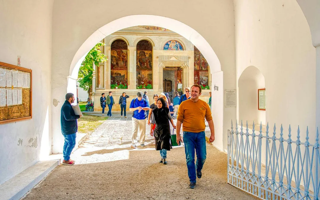 From Bucharest: Mogosoaia Palace & Snagov Monastery (Dracula's Tomb) Day Tour Image 11