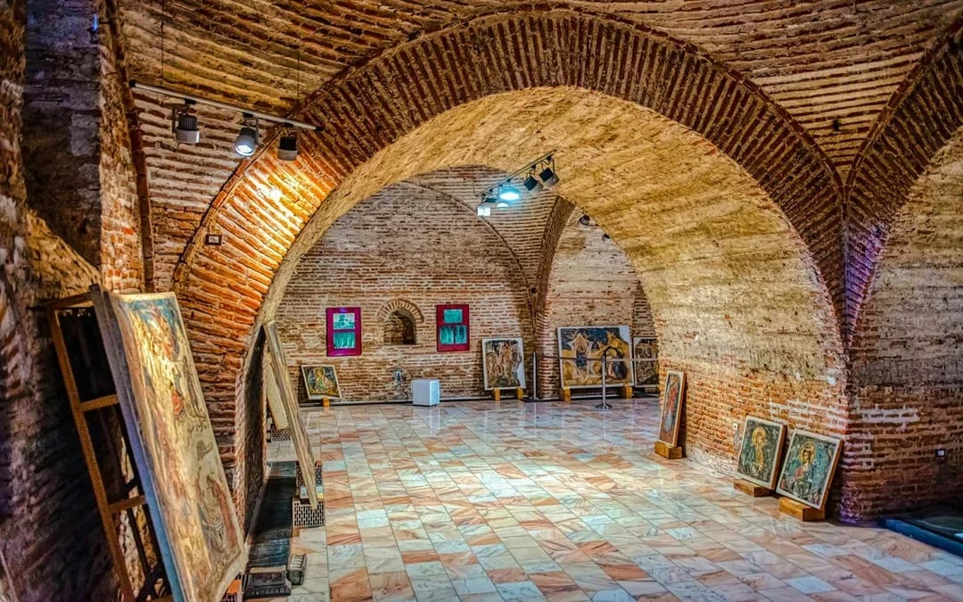 From Bucharest: Mogosoaia Palace & Snagov Monastery (Dracula's Tomb) Day Tour Image 3