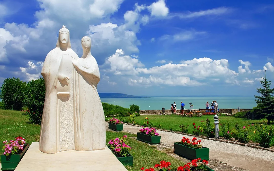 From Budapest: Lake Balaton Day Trip & Cruise
 Image 8