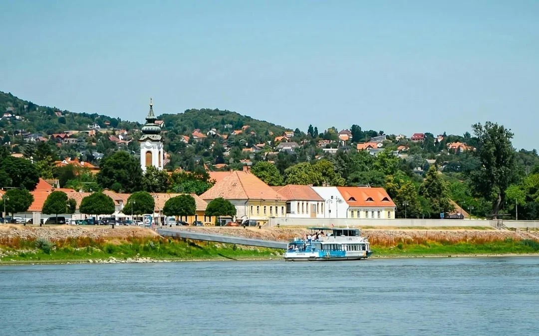 From Budapest: Szentendre Day Trip with Danube Cruise & Lunch Image 2