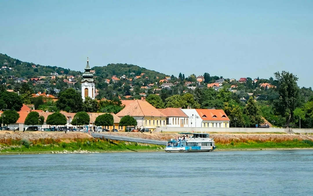 From Budapest: Szentendre Day Trip with Danube Cruise & Lunch Image 2